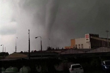 Tornadă în sudul Cehiei - Cel puţin trei persoane au murit, părţi din câteva oraşe au fost distruse - VIDEO