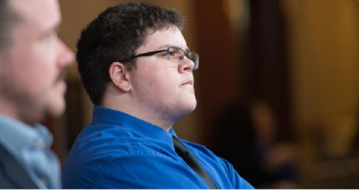 Curtea Supremă a SUA îl autorizează pe un elev transsexual, Gavin Grimm, născut femeie, să folosească toaleta bărbaţilor