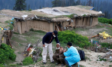 AFP: Trei miliarde de doze de vaccin împotriva covid-19, administrate în lume, cele mai multe în China, India şi SUA; O.Mijlociu, ”campionul” vaccinării raportat la populaţie; 32% dintre europeni, vaccinaţi complet