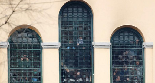 Şoc în Italia, după publicarea unor înregistrări video în care agenţi penitenciari bat cu brutalitate deţinuţi într-o închisoare de la nord de Napoli în urma unui protest legat de pandemia covid--19
