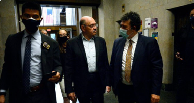 Directorul financiar al Trump Organization, Allen Weisselberg, la procuratura din Manhattan, pentru a fi inculpat; Donald Trump, cruţat pentru moment; Michael Cohen ”se roagă să vină ziua” inculpării directe a miliardarului