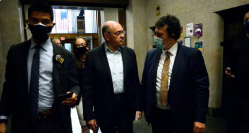 Directorul financiar al Trump Organization, Allen Weisselberg, la procuratura din Manhattan, pentru a fi inculpat; Donald Trump, cruţat pentru moment; Michael Cohen ”se roagă să vină ziua” inculpării directe a miliardarului