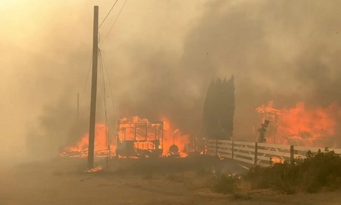 O sută de incendii fac ravagii în vestul Canadei şi în California - VIDEO