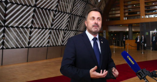 Premierul luxemburghez Xavier Bettel, în stare ”gravă, dar stabilă”; internarea, prelungită cu două-patru zile; ”respiră greu, dar nu este intubat”; semnătura premierului, primită prin delegare de către ministrul Finanţelor Pierre Gramegna