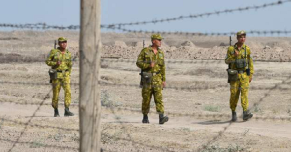 Tadjikistanul cere ajutorul Organizaţiei Tratatului Securităţii Colective pentru a-şi securiza frontiera cu Afganistanul; Moscova, pregătită să recurgă la baza militară din fosta republică sovietică, anunţă Lavrov