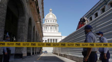 Un mort la manifestaţii antiguvernamentale în Cuba, aproximativ 130 de persoane, inclusiv disidenţi, în detenţie