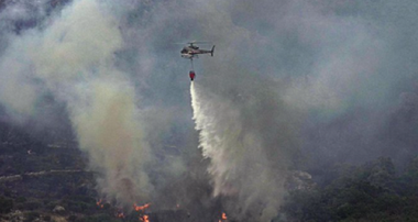 Grecia şi Franţa trimit câte două avioane de tip Canadair să ajute în Italia în lupta împotriva unui incendiu în vestul Sardiniei; autorităţile locale declară stare de calamitate