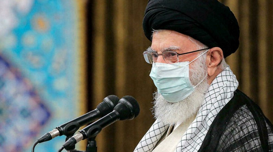 Khamenei avertizează, înainte cu o săptămână ca ultraconservatorul Ebrahim Raïssi să preia puterea, că ”a avea încredere în Occident nu funcţionează”