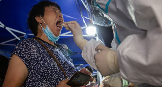 Milioane de persoane testate cu privire la covid-19 în China, în urma unei creşteri a bilanţului epidemiei