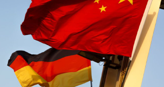 Soţia unui politolog german, un agent dublu potrivit presei, cu legături cu CSU, inculpată cu privire la spionaj în favoarea Chinei