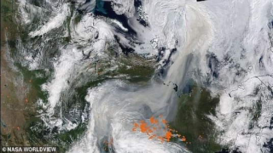 Incendii se agravează în Siberia, iar fumul atinge Polul Nord, pentru prima oară de când se înregistează date