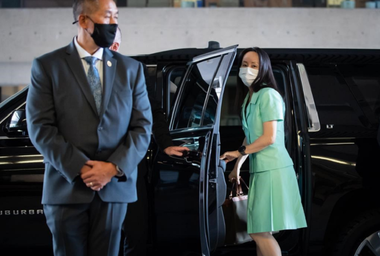 Directoarea financiară a Huawei Meng Wanzhou, acuzată, la începutul rechizitoriului în audieri privind o extrădare în SUA, de ”înţelegeri comerciale necinstite”