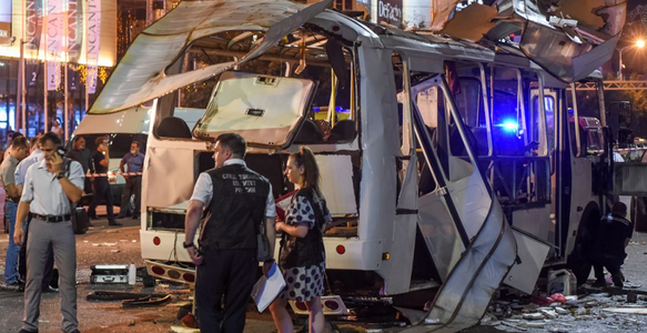 Doi morţi şi 17 răniţi în vestul Rusiei, într-o explozie la bordul unui autobuz, într-o staţie în oraşul Voronej