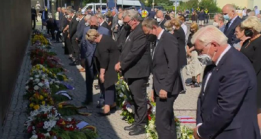 Germania marchează 60 de ani de la construirea Zidului Berlinului; preşedintele Frank-Walter Steinmeier îi îndeamnă pe germani să iasă la vot în alegerile legislative din septembrie