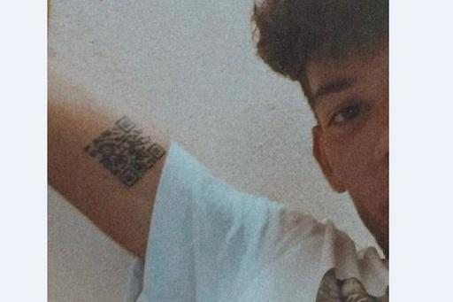 Un italian şi-a tatuat pe braţ codul QR de la certificatul de vaccinare