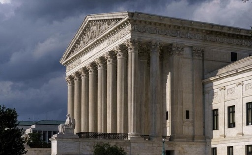 Curtea Supremă permite ca evacuările din locuinţe să fie reluate în Statele Unite