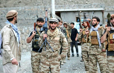 Talibanii îndeamnă rezistenţa afgană din Valea Pandjshir să depună armele, în urma unor prime confurntări armate după plecarea americanilor din Afganistan