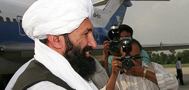 Uniunea Europeană denunţă un guvern taliban care nu este nici ”incluziv” şi nici ”reprezentativ”; aproape toţi membrii Executivului sunt talibani paştuni, unii vizaţi de sancţiuni ONU, iar patru încarceraţi la Guantanamo