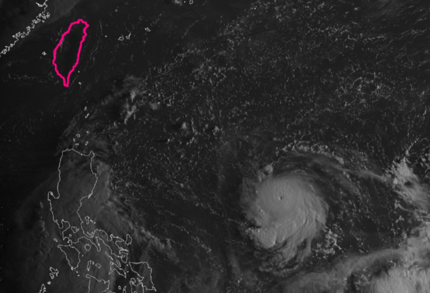 Un super-taifun, Chanthu, se formează în doar două zile şi ameninţă Filipinele şi Taiwanul