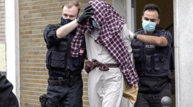 Un sirian în vârstă de 16 ani şi trei apropiaţi ai acestuia, arestaţi în urma unei ameninţări cu bombă la Sinagoga din Hagen, de Yom Kippur