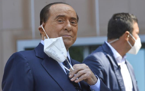 Berlusconi refuză o expertiză psihiatrică în procesul penal ”Ruby-ter”, pe care o denunţă drept umilitoare din perspectiva meritelor sale