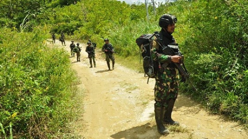 Cel mai căutat terorist al Indoneziei a fost ucis în junglă în timpul unui schimb de focuri de armă cu militari şi poliţişti