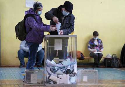 Alegeri în Rusia: Soţia lui Navalnîi anunţă că a votat / Gerard Depardieu a votat la Paris - VIDEO