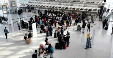 SUA urmează să ridice interdicţiile de călătorie impuse din cauza covid-19 şi să autorizeze intrarea pe teritoriul american în noiembrie a cetăţenilor europeni şi britanici vaccinaţi împotriva covid-19