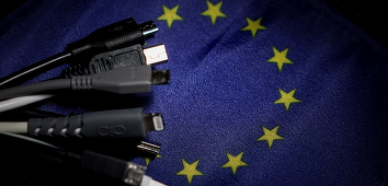 UE vrea să impună într-un an de zile un încărcător unic de smartphone, USB-C, în numele drepturilor consumatorilor şi al mediului, spre marea nemulţumire a Apple; CE vizează porturile de încărcare smartphone, ale tabletelor, aparatelor foto, căştilor audi