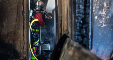 Un bărbat cade de la etajul zece şi moare, încercând să scape dintr-un incendiu, la Paris