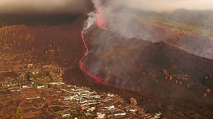 Aeroportul de pe Insula La Palma, redeschis după 24 de ore; lava Vulcanului Cumbre Vieja a distrus 461 de construcţii şi acoperă 212 hectare; 6.200 de persoane evacuate într-o săptămână