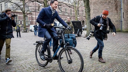 Premierul olandez Mark Rutte, filat de traficanţi de droguri, ar putea fi ţinta unui atac sau unei răpiri, dezvăluie De Telegraaf 