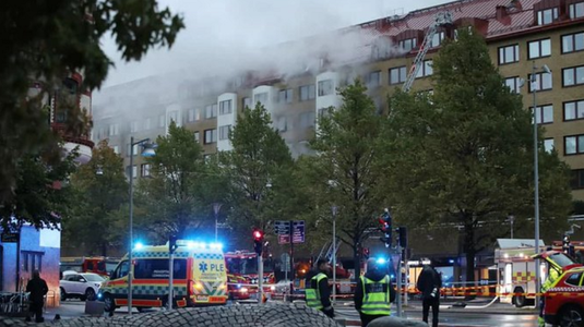 Cel puţin 16 răniţi într-o explozie suspectă, urmată de un incendiu, într-un imobil nealimentat cu gaze naturale în centrul oraşului suedez Göteborg; un dispozitiv exploziv ar fi fost plasat la uşa de la intrare, scrie un ziar local
