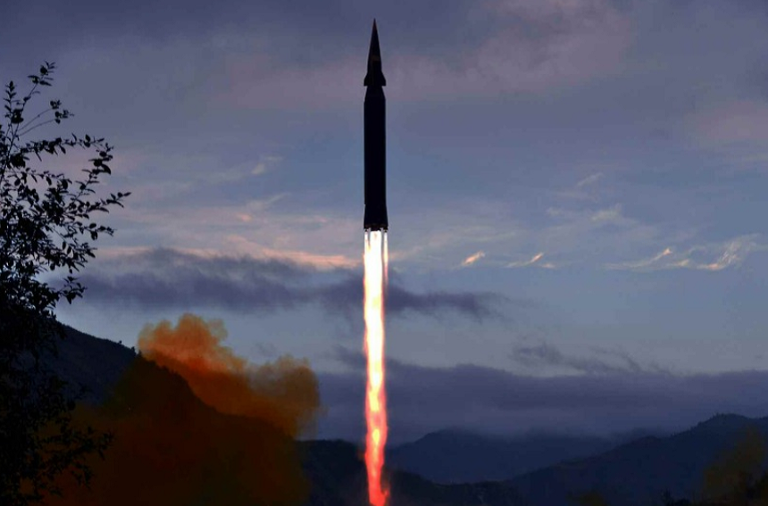Coreea de Nord anunţă că a testat cu succes o rachetă planoare hipersonică, Hwasong-8, care ”se află în faza iniţială a dezoltării, iar desfăşurarea acesteia va dura enorm de mult timp”, apreciază Seulul