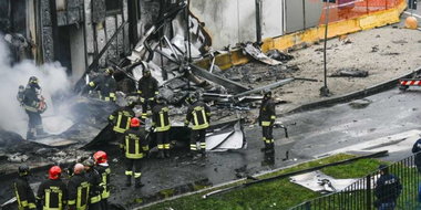 Un avion privat înmatriculat în România s-a prăbuşit în apropiere de Milano. Pilotul - un român de 30 de ani – şi cei şapte pasageri au murit - VIDEO
