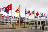 NATO retrage acreditarea a opt membri ai misiunii ruse, pe care-i acuză de spionaj, şi reduce la zece posturile ruse la Alianţă