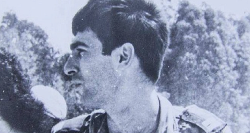 Un general iranian, răpit şi interogat în Africa de către Mossad, într-o operaţiune cu privire la soarta lui Ron Arad, un militar israelian dat dispărut în urmă cu 35 e ani; fricţiuni între Bennett şi Gantz, care nu a fost informat