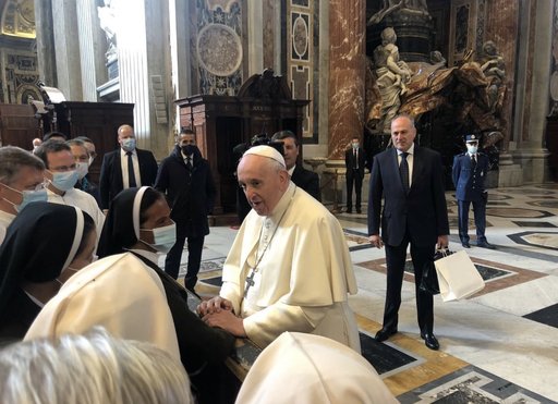 Papa Francisc a primit-o pe călugăriţa columbiană răpită în 2017 în Mali şi eliberată sâmbătă