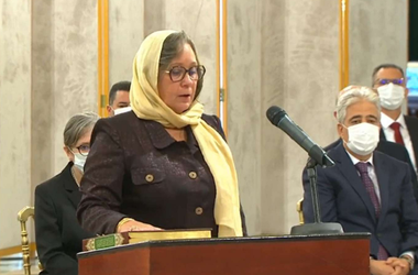 Un nou Guvern instalat în Tunisia, condus pentru prima oară de o femeie, universitara Najla Bouden, la 11 luni după ce preşedintele Kais Saied a înlăturat de la putere precedentul Cabinet şi şi-a acordat ”puteri depline” 