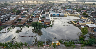 Zeci de mine de cărbune, închise în provincia Shanxi, în nordul Chinei, de inundaţii, în timp ce Beijingul încearcă să crească extracţia cu scopul de a contracara penurii de electricitate; cel puţin 120.000 de oameni, evacuaţi