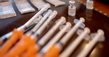 Vaccinarea cu Moderna sau Pfizer-BioNTech ca ”booster” produce de 76 de ori şi, respectiv, de 35 de ori mai mulţi anticorpi la persoane vaccinate iniţial cu Johnson&Johnson, arată un studiu NIH