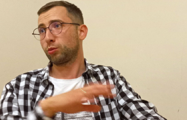 Un avertizor de integritate belarus, Serghei Savelev, aflat la originea unei divulgări fără precedent a unor înregistrări video ale unor violuri şi torturării unor deţinuţi în închisori ruseşti, cere azil în Franţa