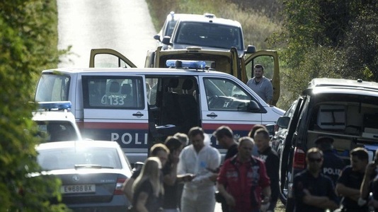 Doi migranţi clandestini, găsiţi morţi într-un autobuz interceptat de armata austriacă la frontiera cu Ungaria, înţesat de 28 de bărbaţi sirieni