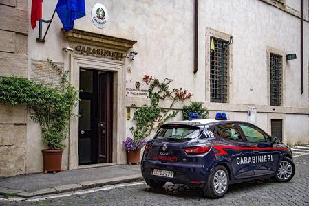 Italia: Un bărbat aflat în arest la domiciliu a cerut să fie încarcerat pentru că nu suportă viaţa acasă cu soţia sa