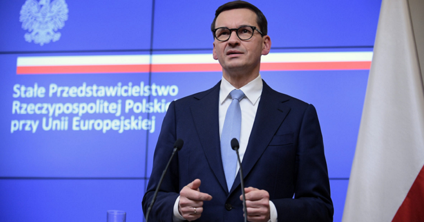 Premierul polonez Mateusz Morawiecki acuză UE că ameninţă Polonia cu ”pistolul la tâmplă” şi evocă un al treilea război mondial