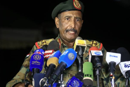 Şeful armatei Abdel Fattah al-Burhan anunţă că premierul Abdallah Hamdok se află la domiciliul său după lovitura de stat din Sudan; ONU îndeamnă la eliberarea ”imediată” a şefului Guvernului