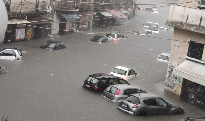 Cel puţin doi morţi în Sicilia, în urma unor inundaţii cauzate de ploi torenţiale