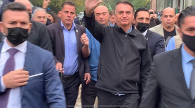 Manifestaţie împotriva acordării lui Jair Bolsonaro a cetăţeniei de onoare a Anguillara Veneta, de unde sunt originari strămoşii săi, emigranţi în Brazilia în secolul al XIX-lea