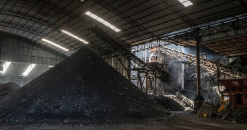 China îşi creşte producţia de cărbune, după ce redeschide mine, în toiul COP26