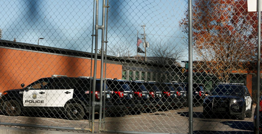 Oraşul Minneapolis respinge o ”înlocuire” a poliţiei metropolei, după uciderea lui George Floyd de către un poliţist alb